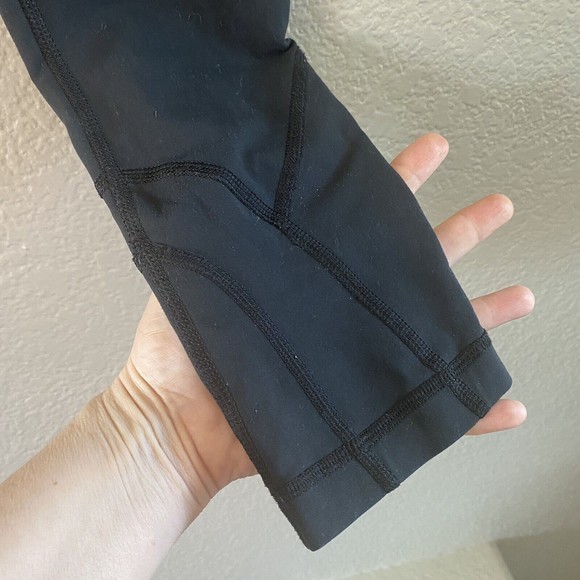 Lululemon Run Inspire Crop II Tight Leggings capri Solid Black Size 2 - Picture 8 of 16